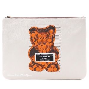 COACH Vandal Bear 30 Large Clutch Handbag